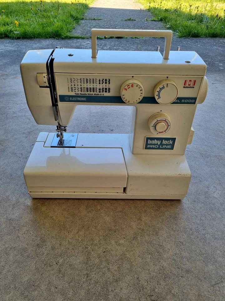 Baby Lock BL 5000 Pro Line Sewing Machine