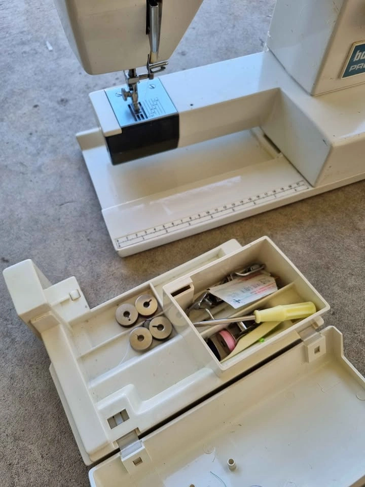 Baby Lock BL 5000 Pro Line Sewing Machine - photo 5