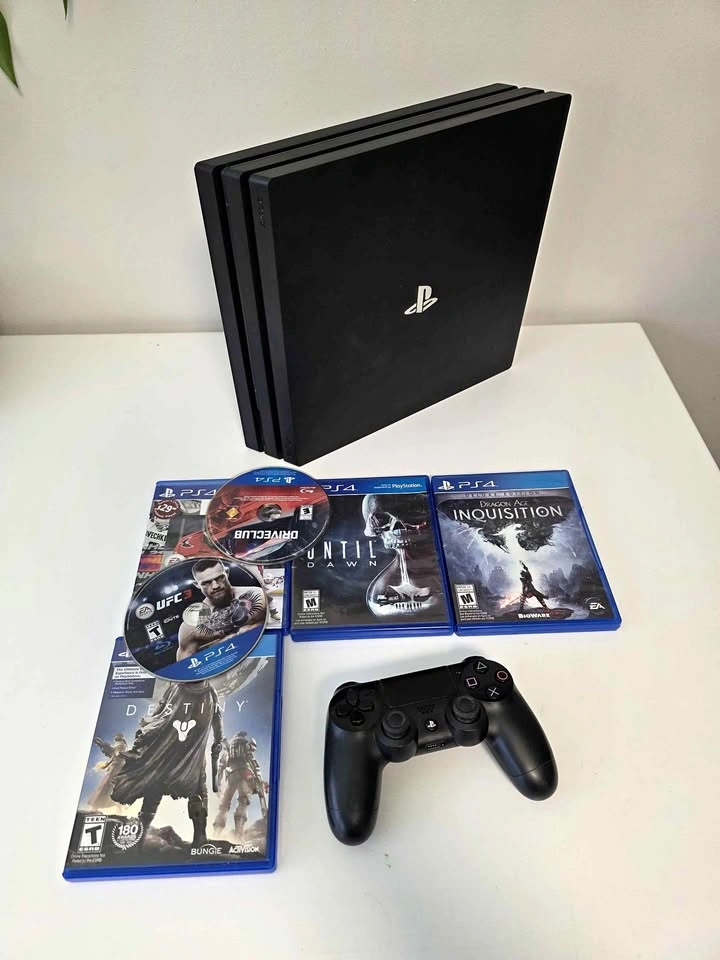 Playstation 4 PRO with games