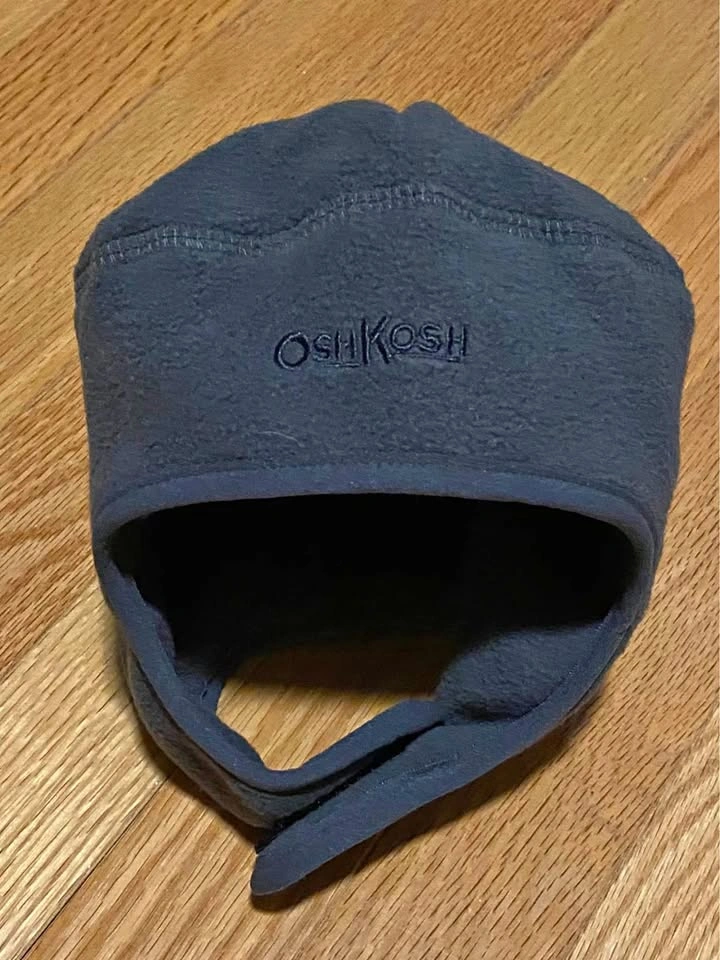 Hat- Oshkosh- 2T