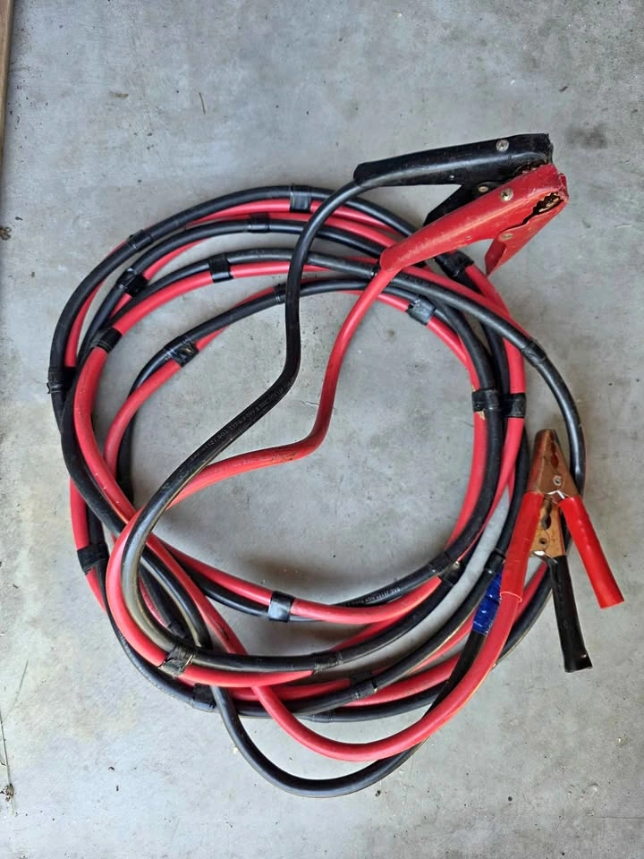 20ft Heavy Duty Jumper Cables 1 GA - For Diesel, Trucks, Equipme