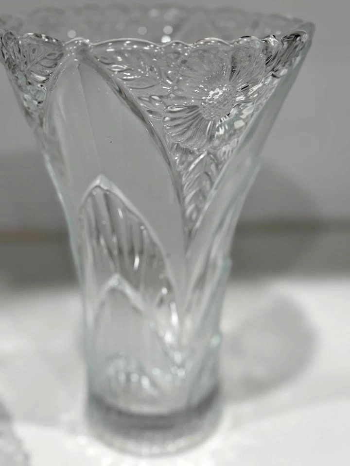 Glass vase