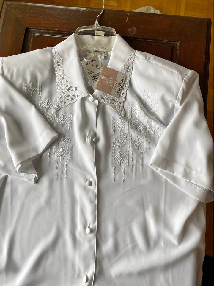 White shirt- Laura petite size 14
