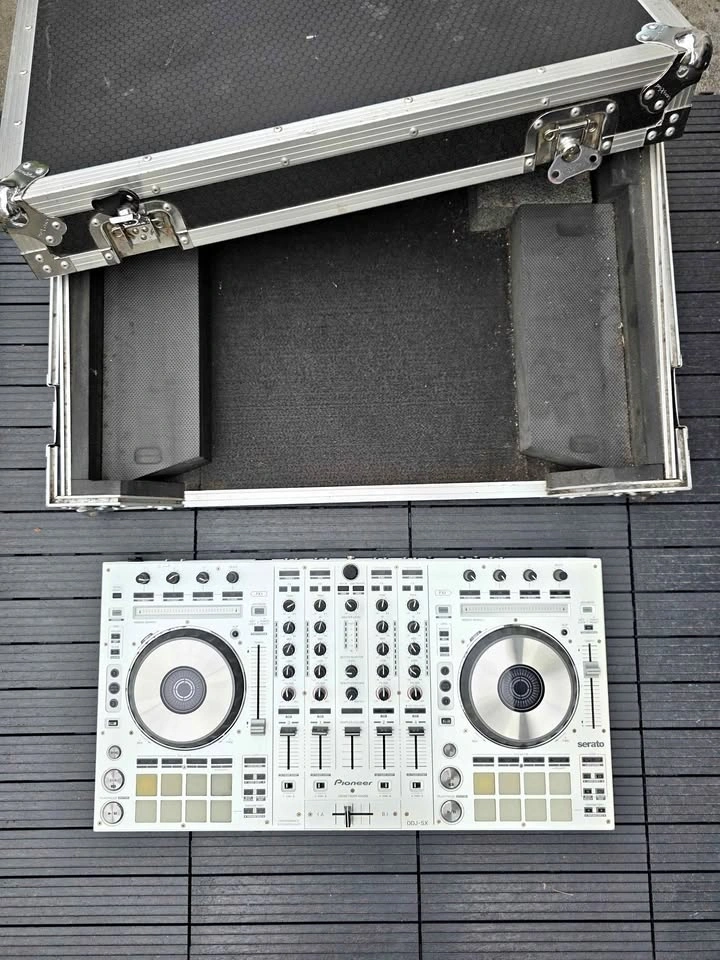 Pioneer DDJ-SX 4-Channel DJ Controller + ProX Flight Case