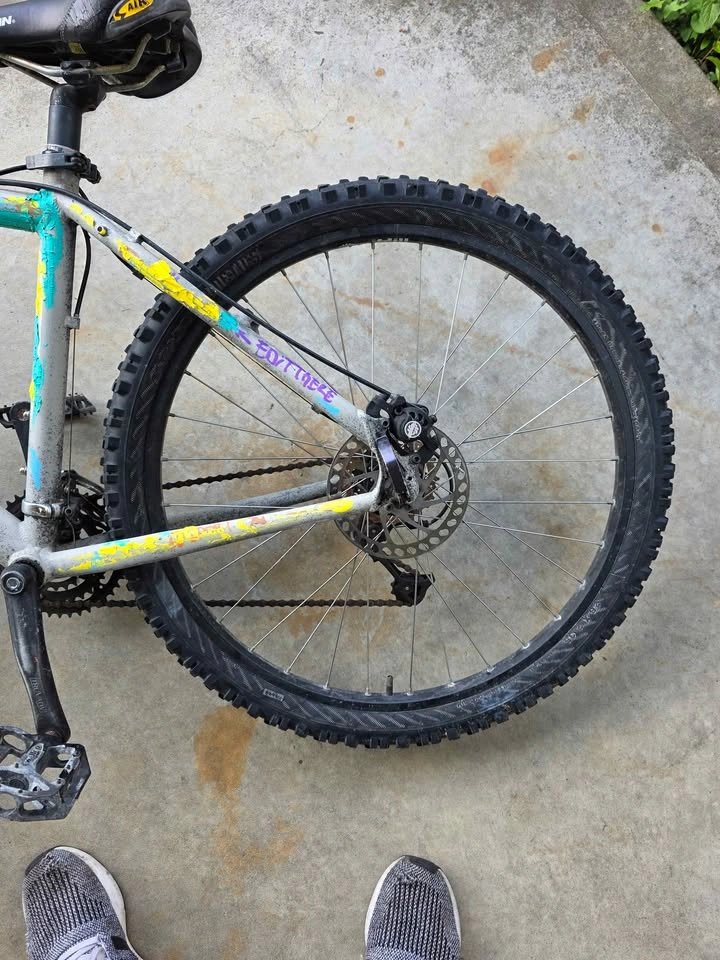 Mountain Bike with Disc Brakes - photo 2