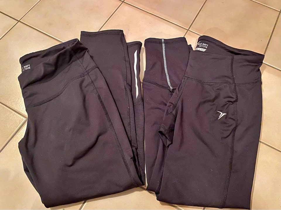 Women’s Capris athletic pants size s/p petite