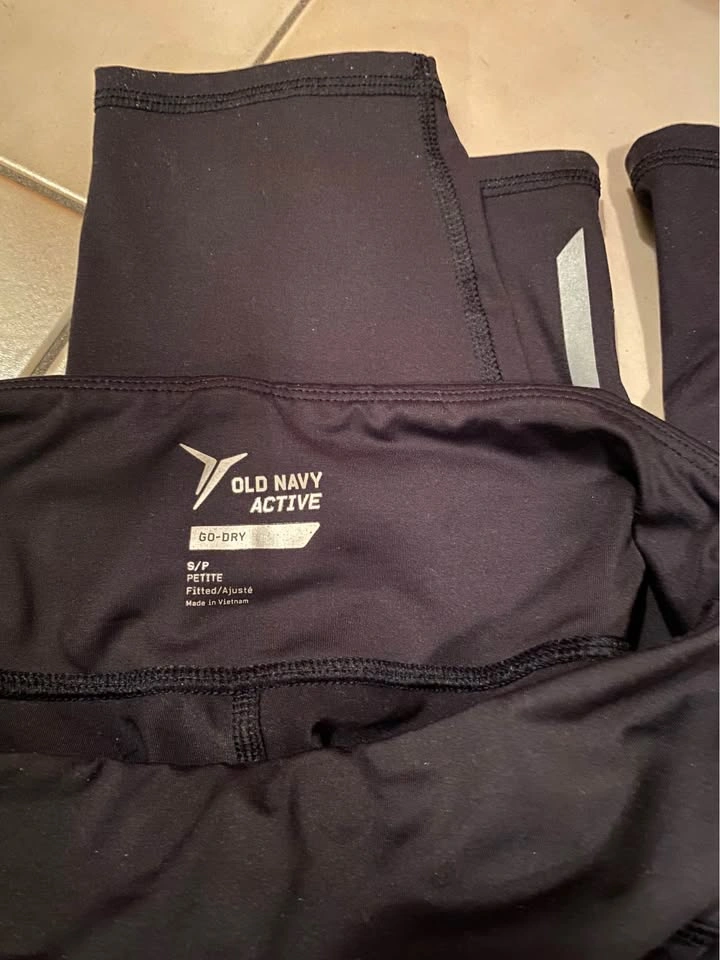 Women’s Capris athletic pants size s/p petite - photo 2