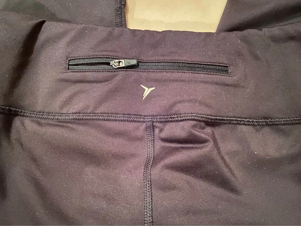 Women’s Capris athletic pants size s/p petite - photo 3