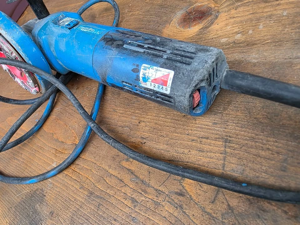 Makita SJS Angle Grinder 9596CV - photo 2