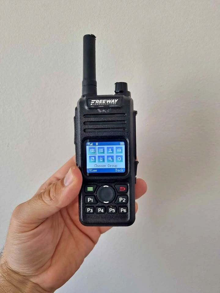 FREEWAY COMMUNICATIONS FW-682 Two-Way Radio
