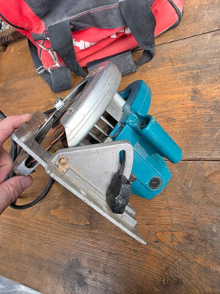 Makita 5007FA Circular Saw - photo 2
