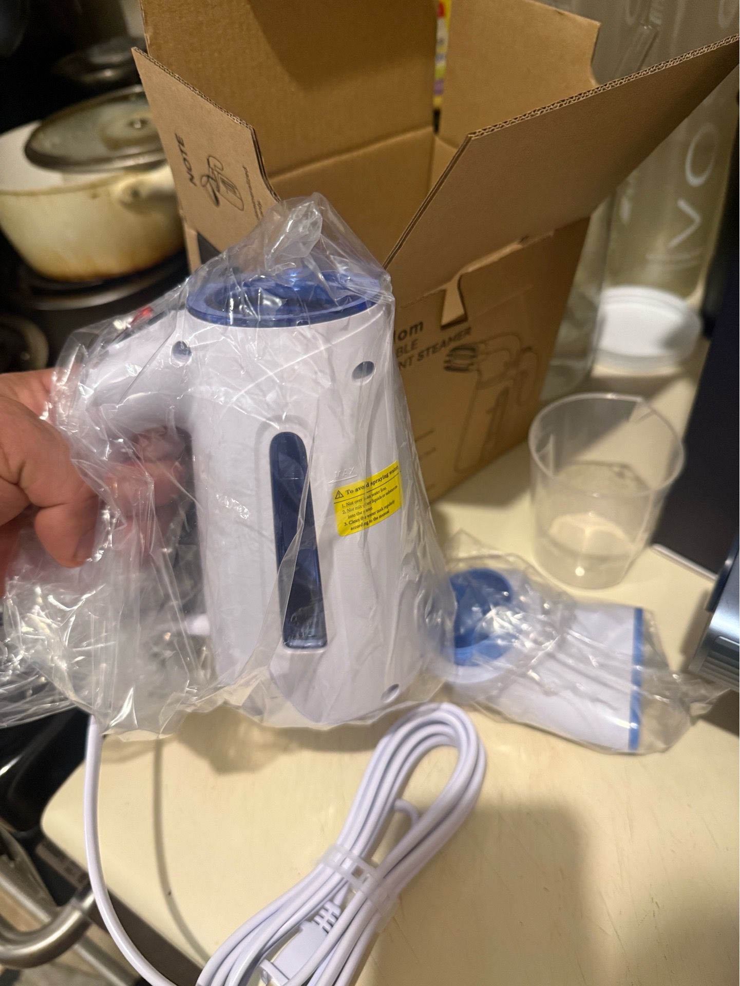 Portable Handheld Travel Garment Steamer - New - photo 3
