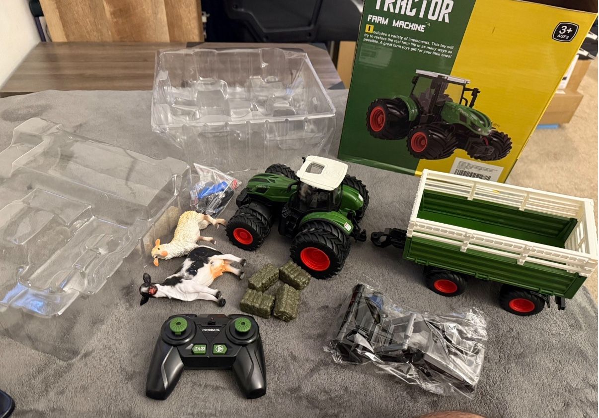 Remote Control Tractor Toy Set with Trailer and Loader