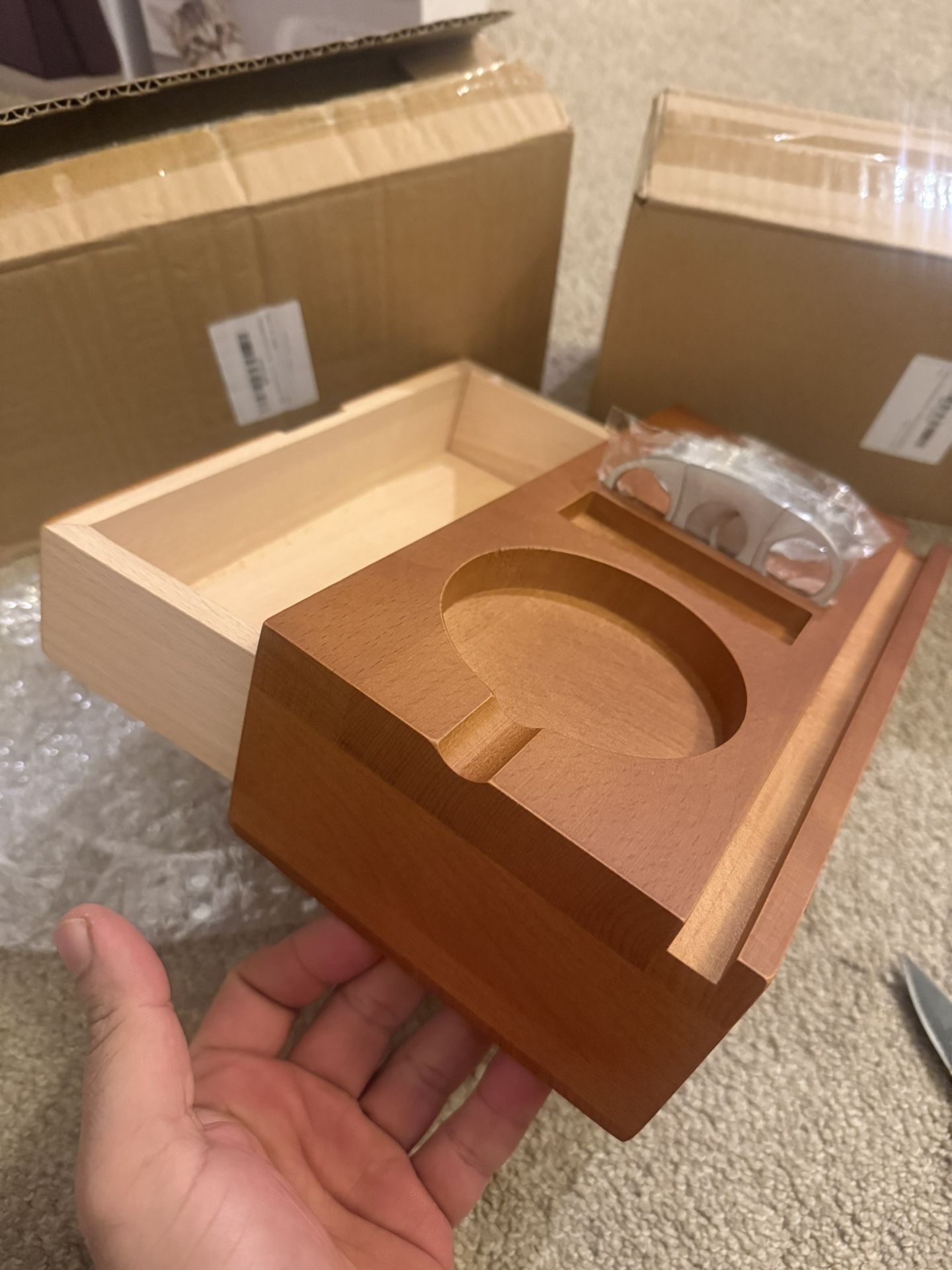 Wooden Ashtray with Cutters and Phone/Tablet Holder - photo 4
