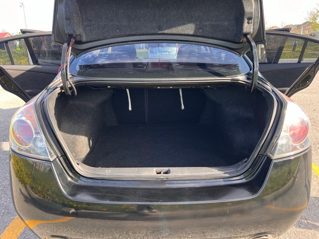 2011 Nissan Altima 3.5 SR with V6 Engine Sunroof - photo 4