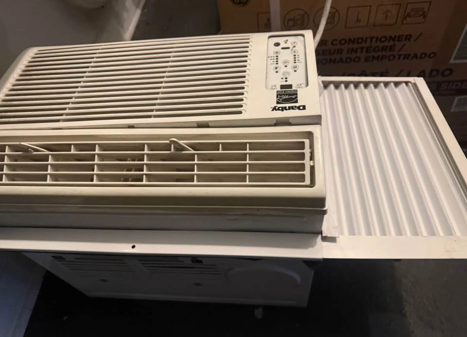Air Conditioner 8000 BTU Window Unit with Remote - photo 5