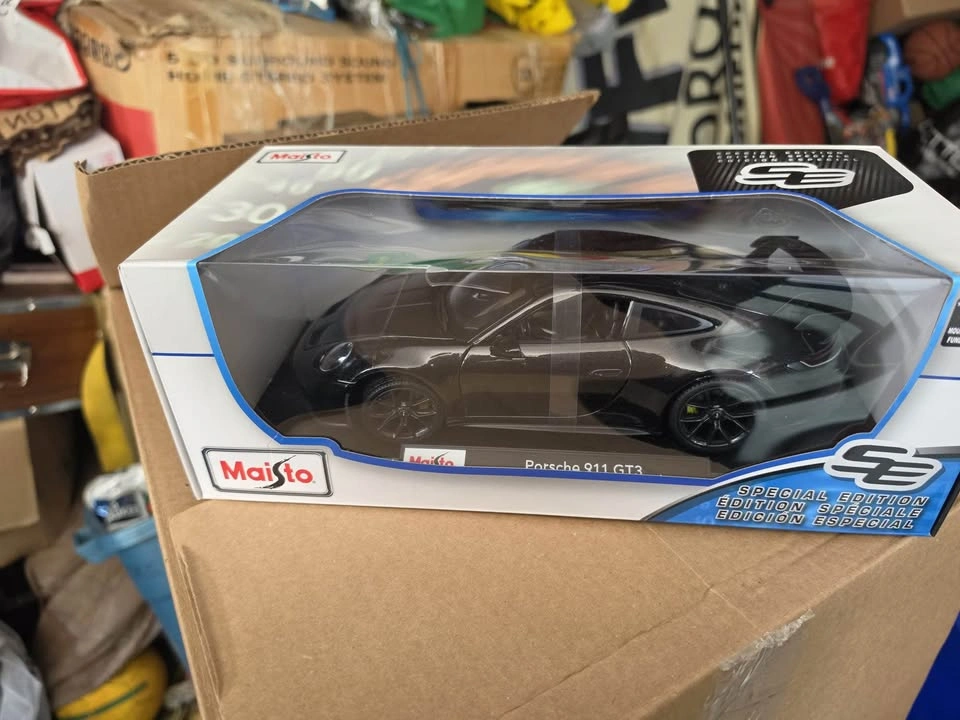 Maisto special edition die-cast cars lot - photo 2