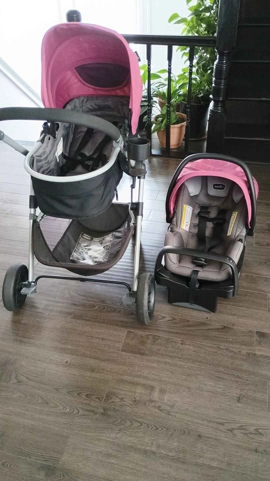 Evenflo Pivot Stroller and Car Seat - photo 2