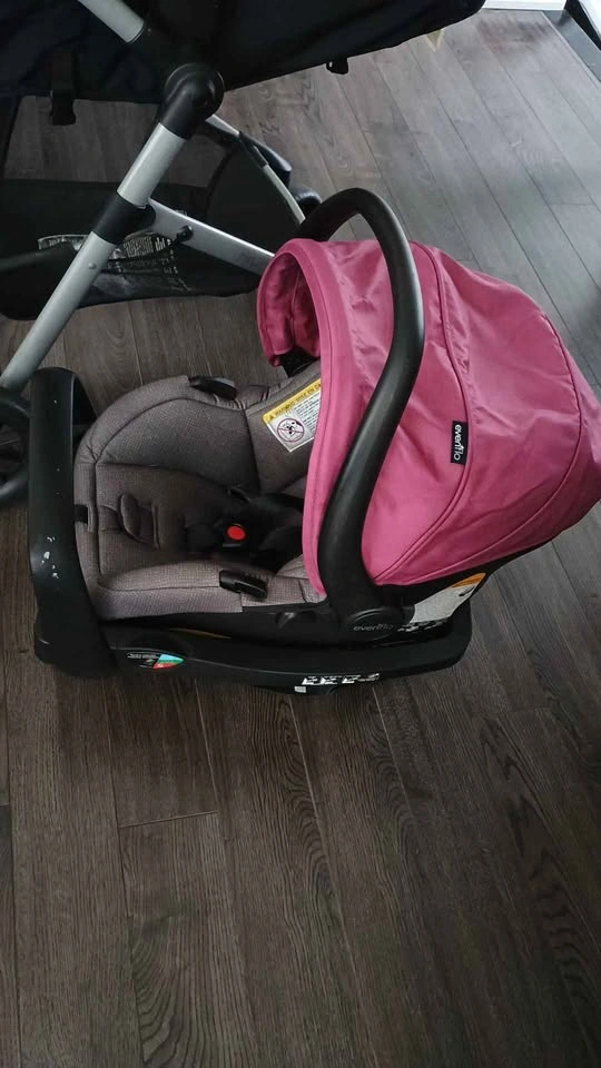Evenflo Pivot Stroller and Car Seat - photo 5