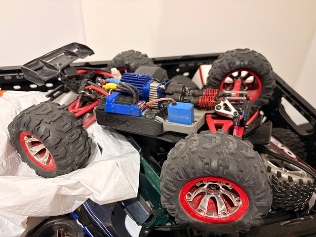 Traxxas E-Revo 1/16 lot