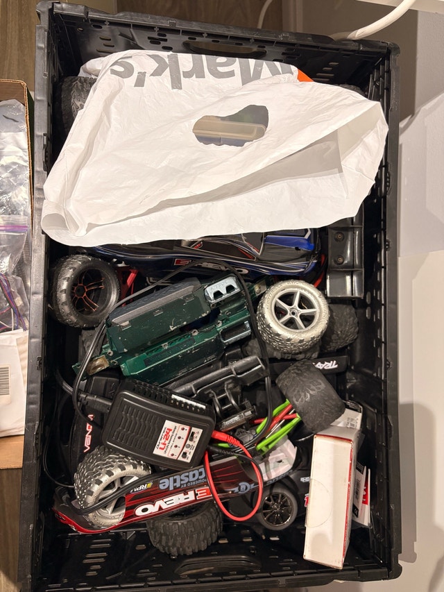 Traxxas E-Revo 1/16 lot - photo 2