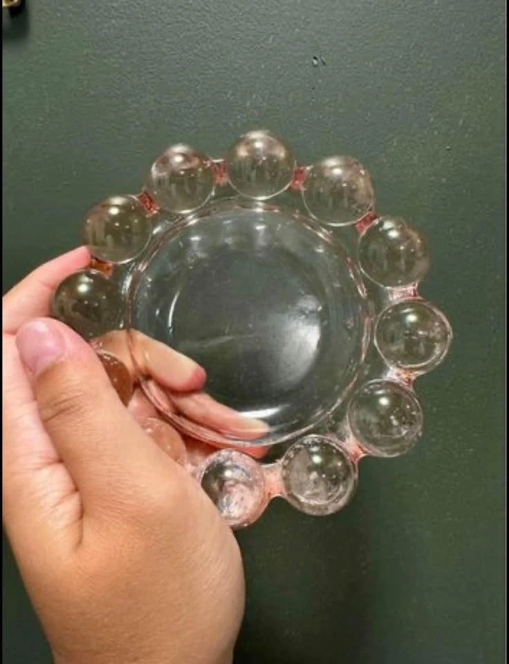 2 Boopie Ashtrays (pink and clear) - photo 4