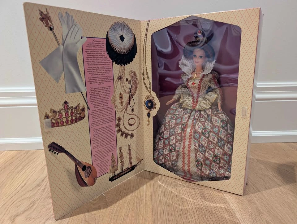 Barbie Elizabethan Queen - photo 2