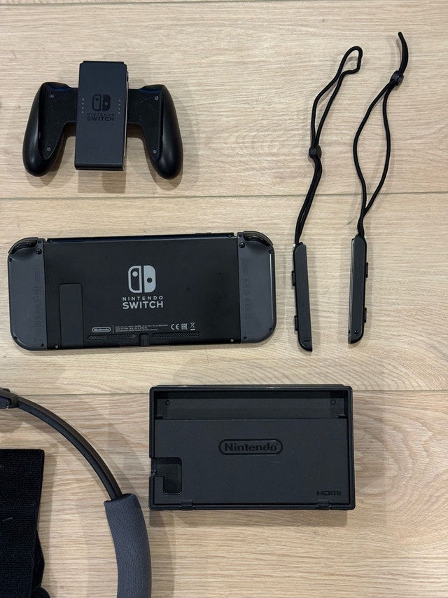 Nintendo Switch bundle w/ Ring fit - photo 2