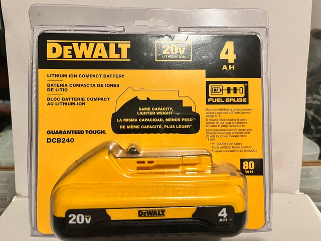 DEWALT 20V MAX 4AH COMPACT TOOL BATTERY - photo 2