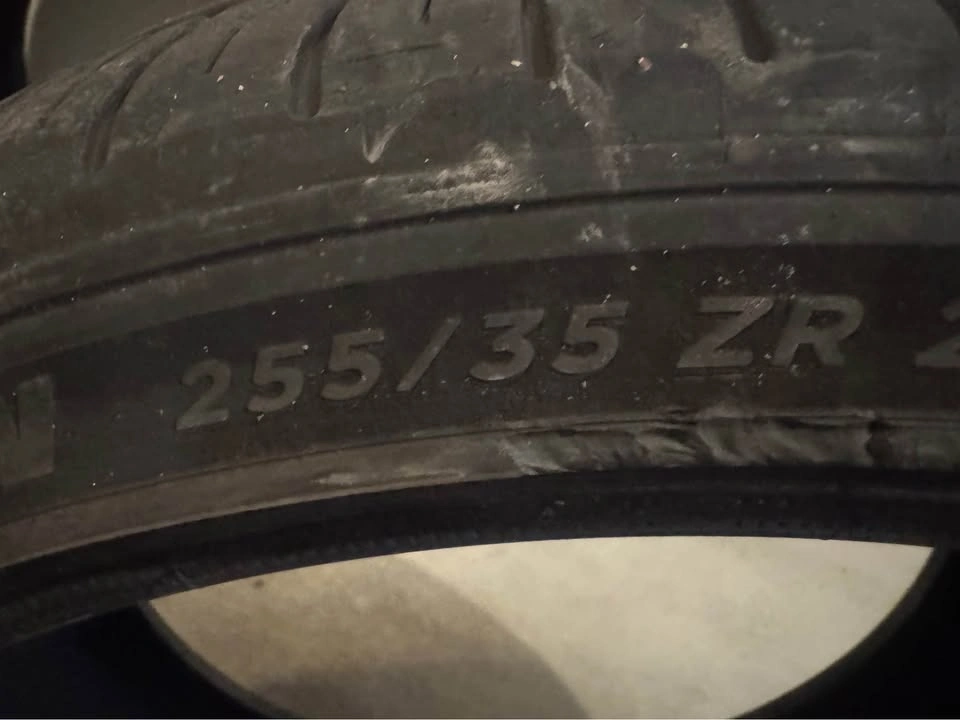 Michelin Pilot Sport All Season 4 255/35ZR21 - photo 4
