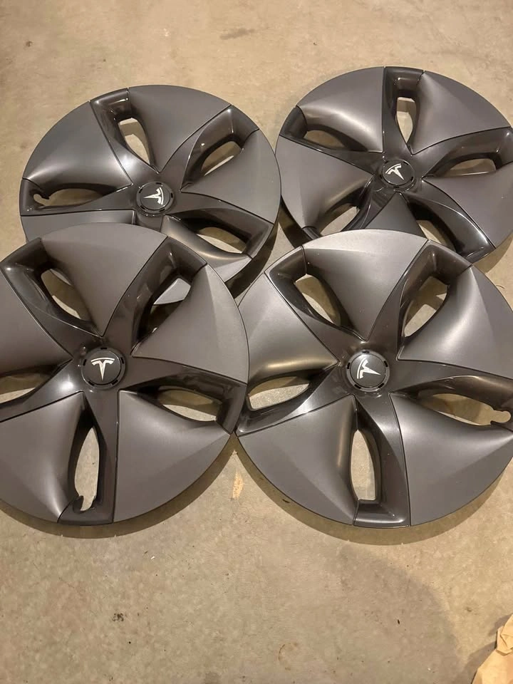 Tesla model 3 rim covers