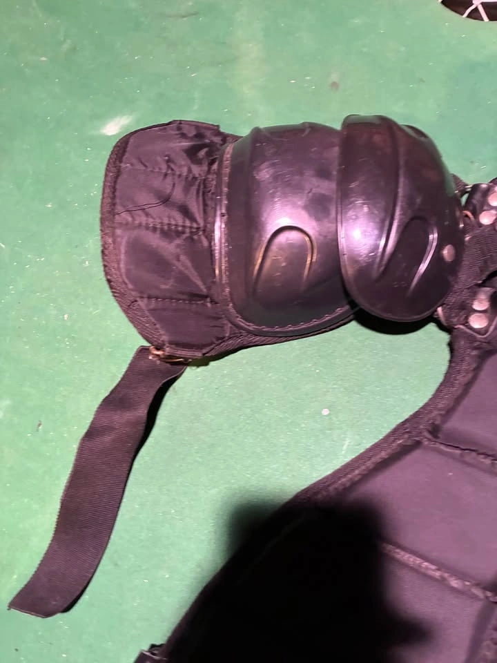 Champro umpire Chest Protector - photo 4