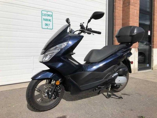 Honda PCX 150 Scooter/Moped - photo 2