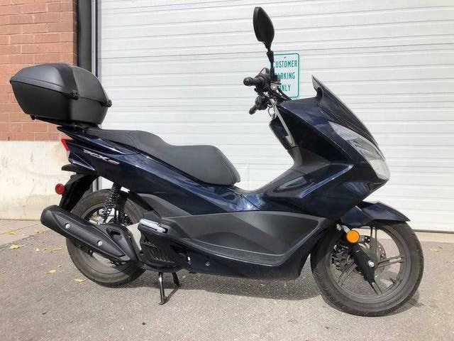 Honda PCX 150 Scooter/Moped - photo 3