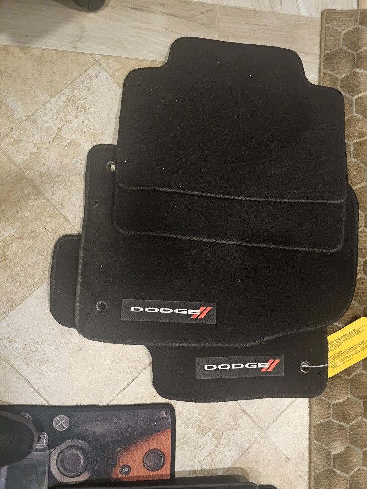 Dodge Durango Floor Mats - photo 2