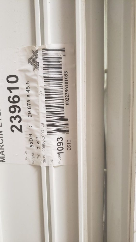 Like new low efficiency Windows (2) 29x45 and (1) 35x40 - photo 3