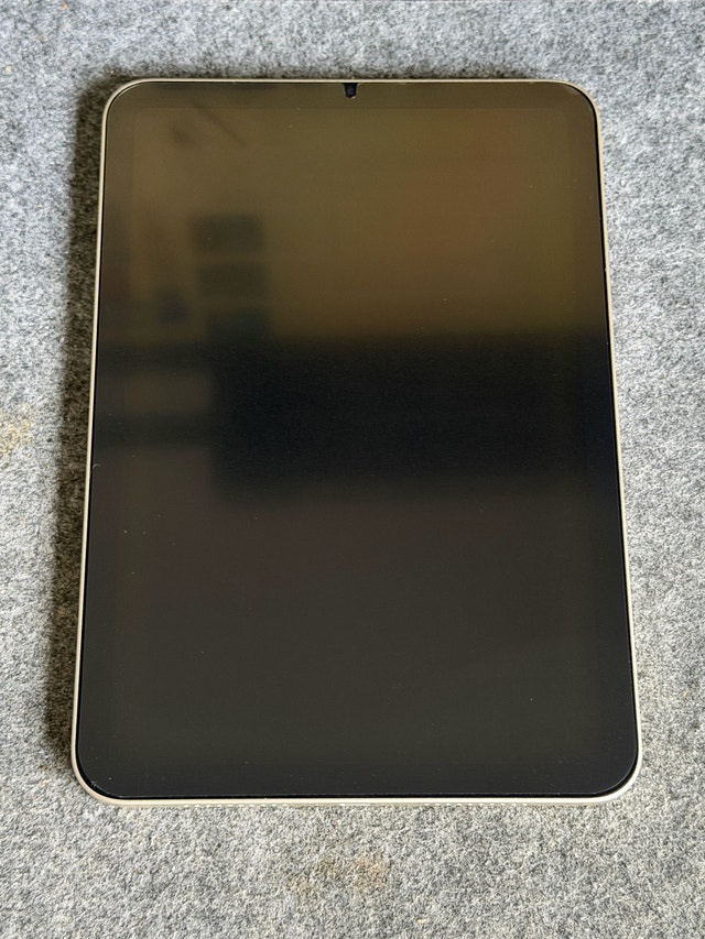 iPad Mini 6 - 64GB Great Condition!