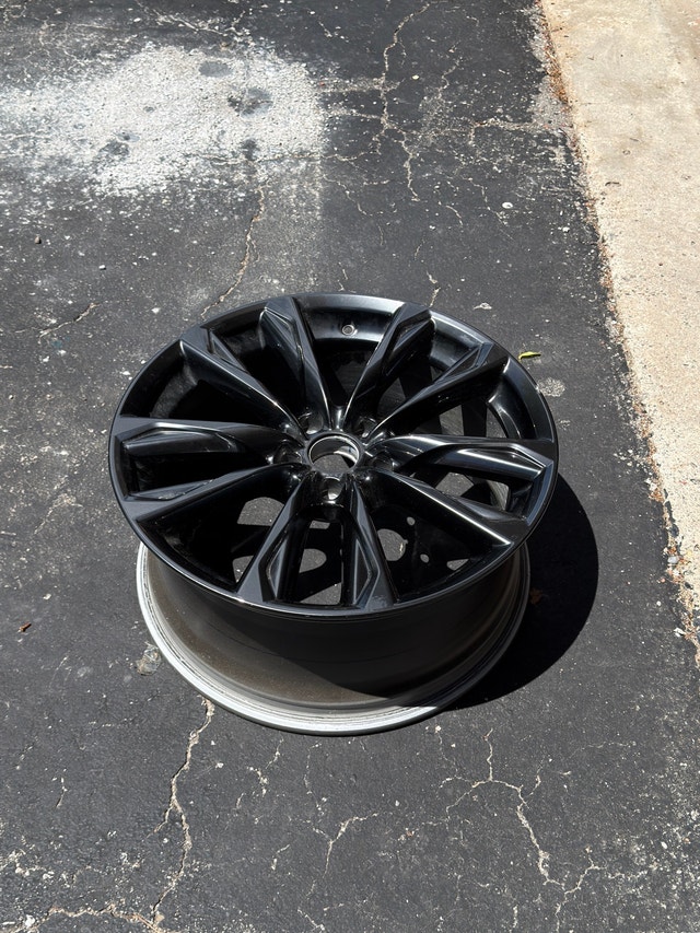 Single OEM Lexus Rim 19” - photo 2