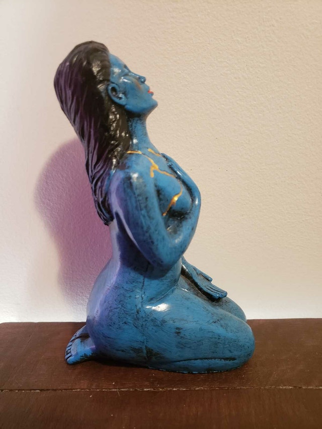 Woman Statue - photo 2