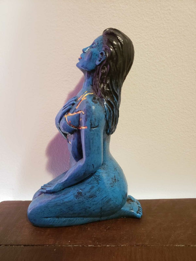 Woman Statue - photo 3