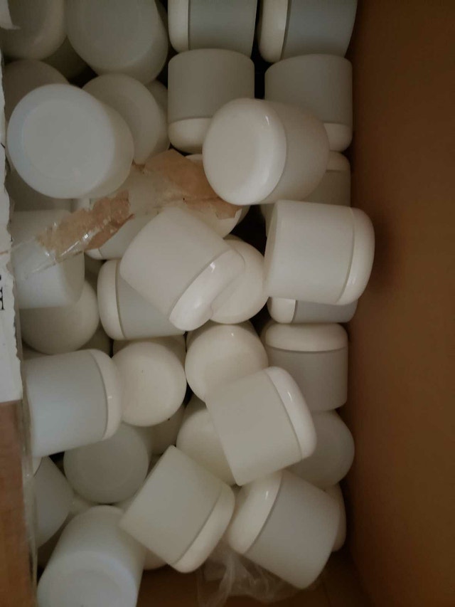Plastic Skincare Containers - photo 2