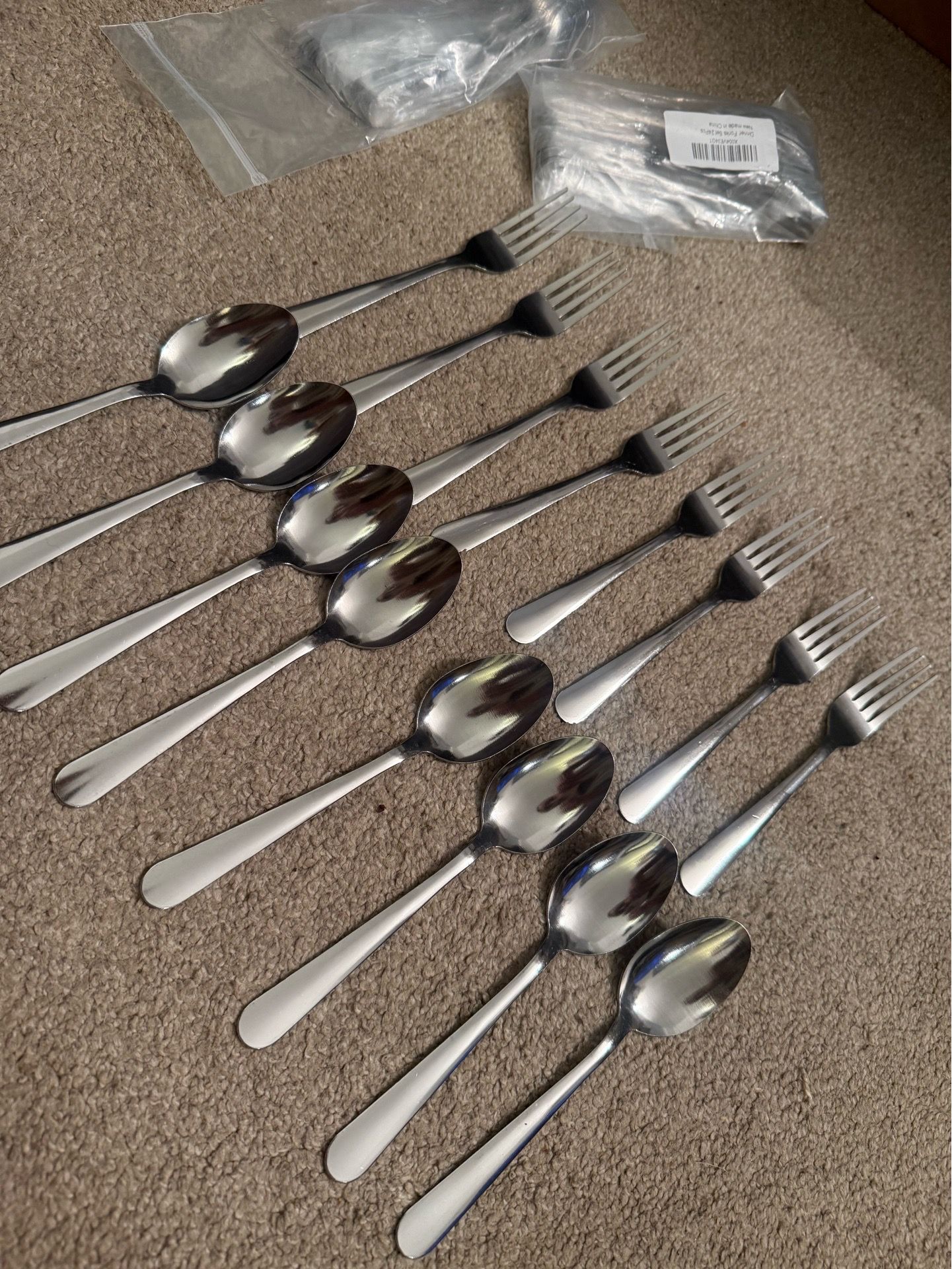 16-Piece Stainless Steel Silverware Set: 8 Spoons, 8 Forks - photo 4