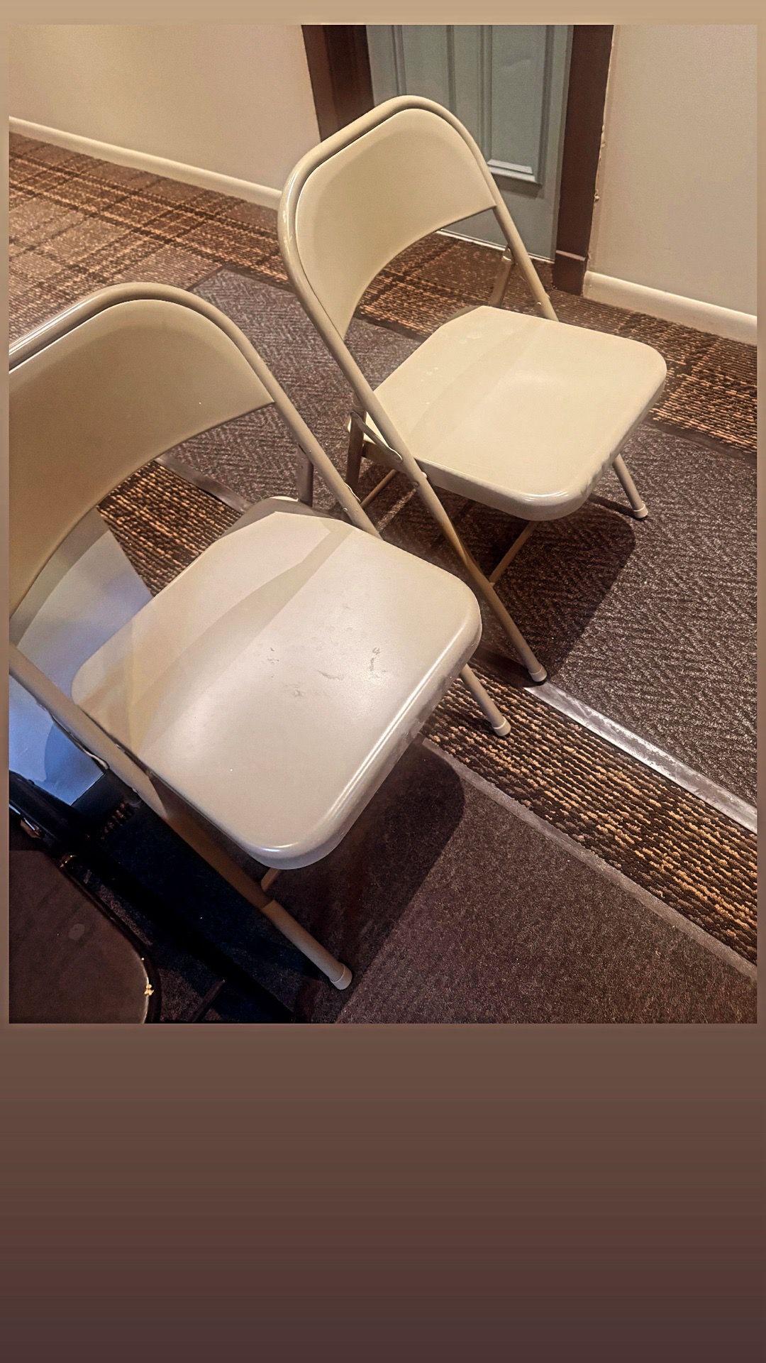 3 SmartFold All-Steel Folding Chairs - Beige - photo 5