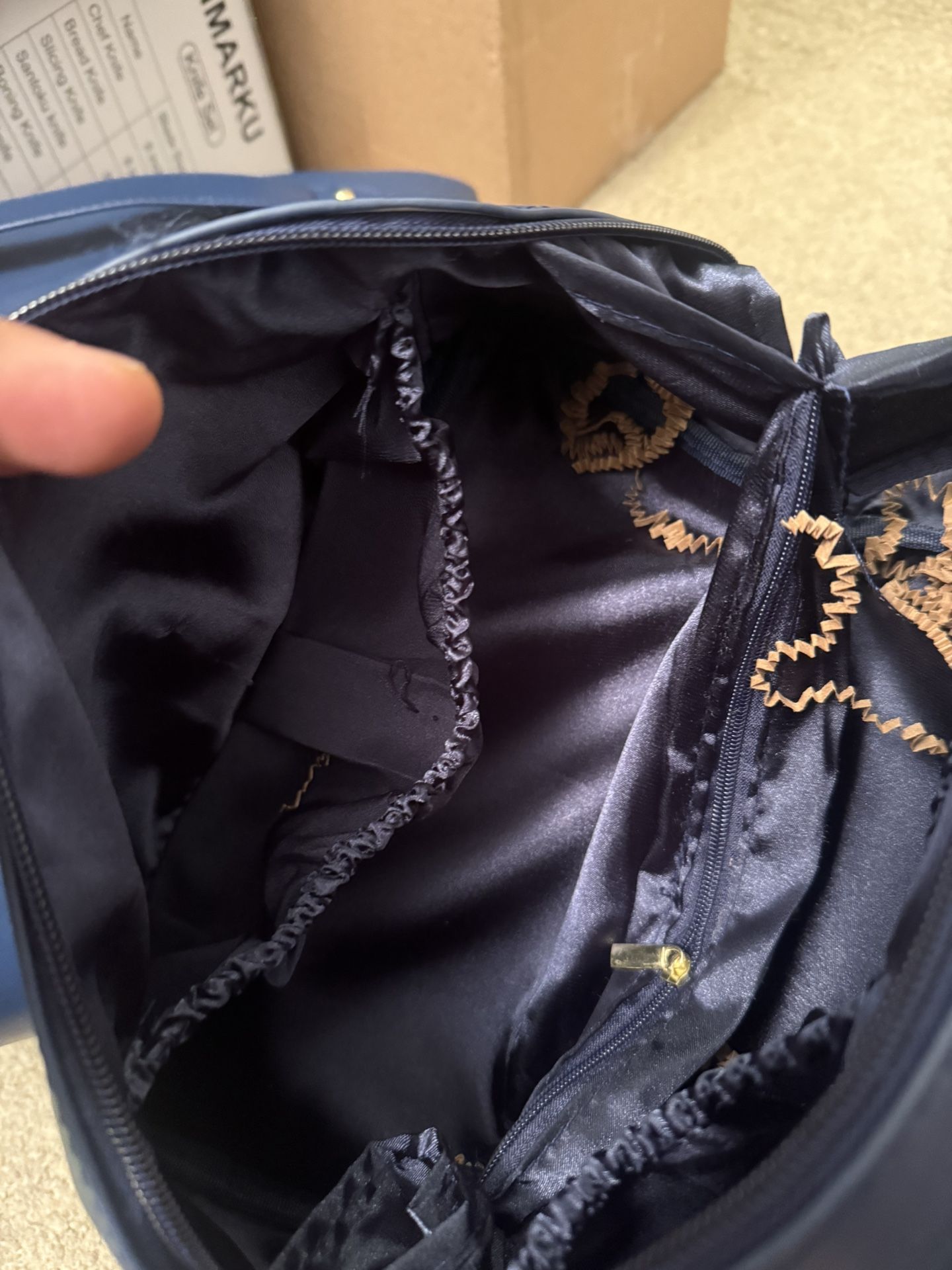 Travel Makeup Bag with 2 Mini Bags, Large Capacity - photo 3