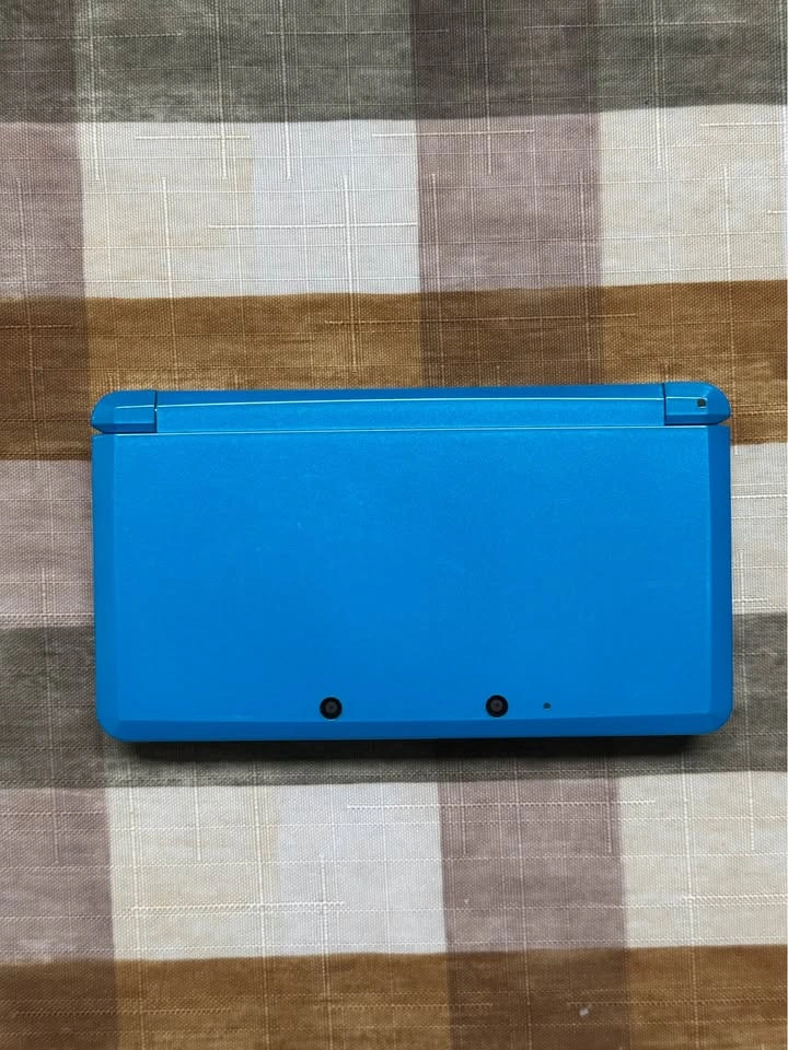 Cerulean Blue 3DS - 64GB - Exclusive Colour - photo 2