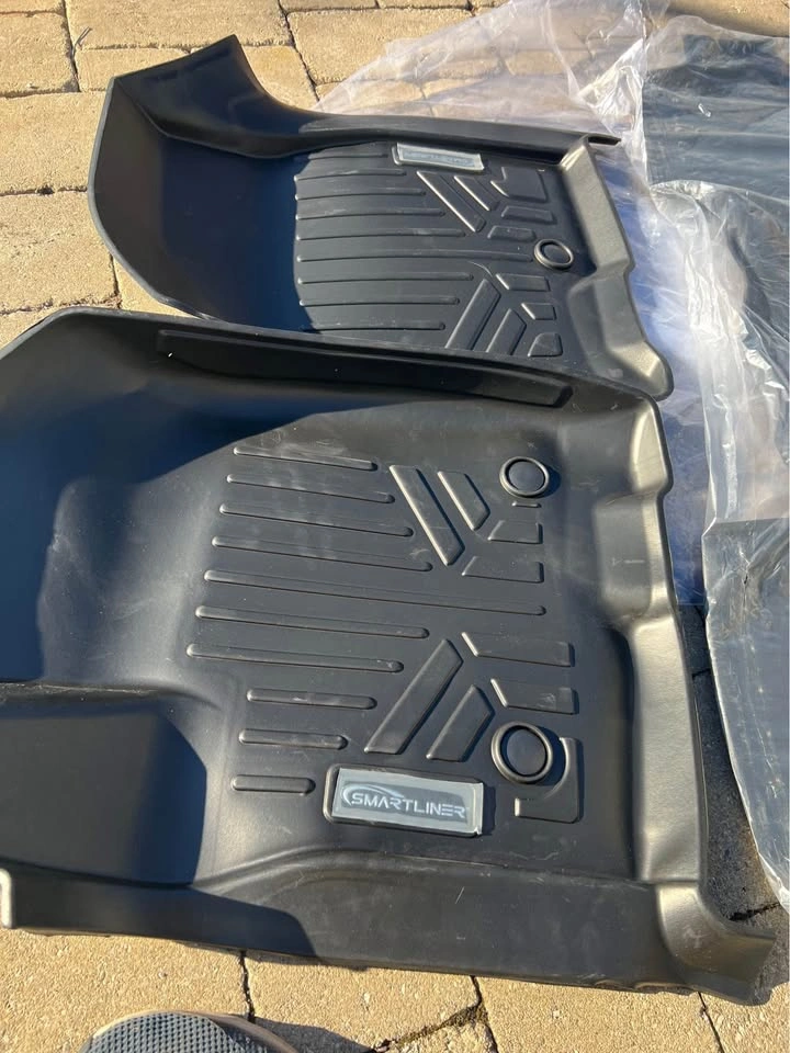 3D SMARTLINER Floor Liners for 2021-25 Tahoe/Yukon/Escalade - photo 2