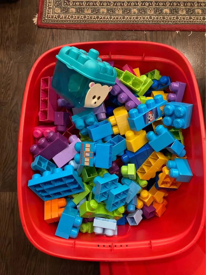 Mega Bloks - Large Lot with Storage Bin image indicator(3)