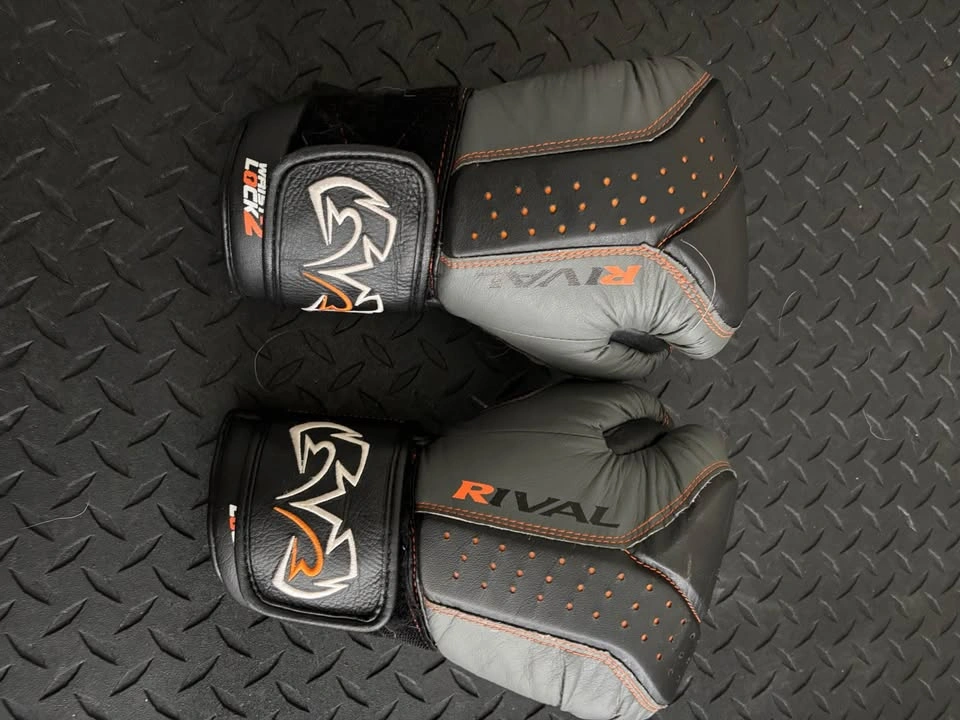 RIVAL RB10 INTELLI-SHOCK BOXING BAG GLOVES - photo 4