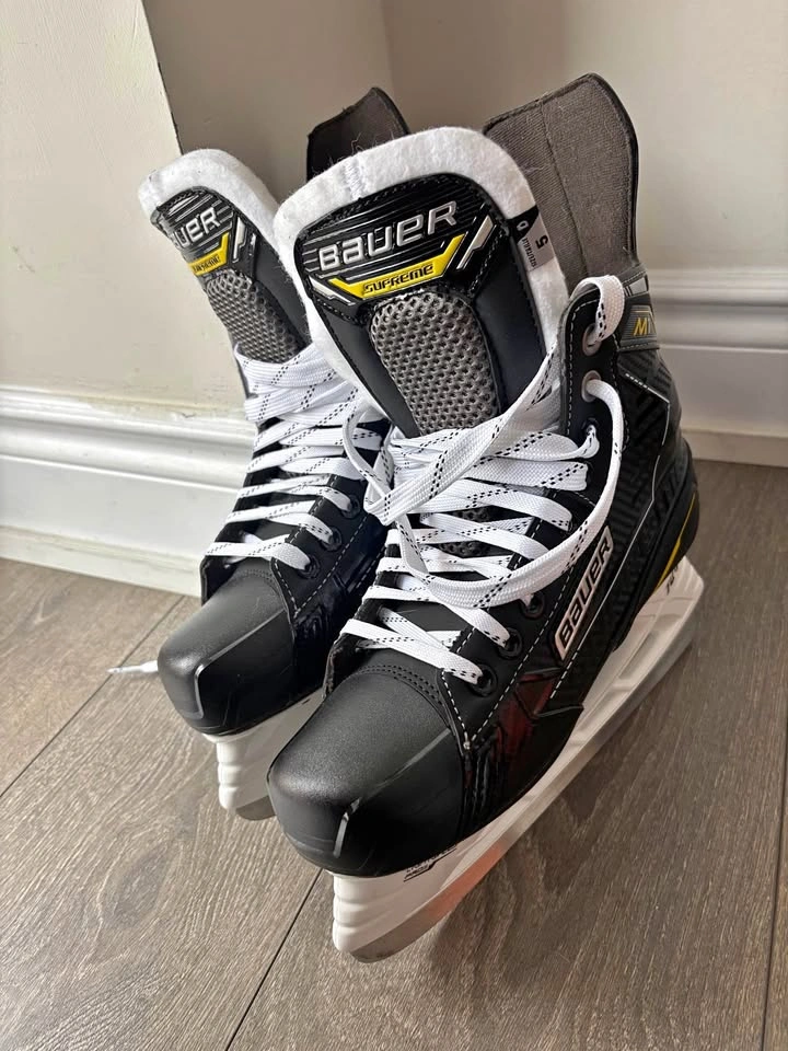Bauer Supremes M1 Hockey Skates - Kids Size 5