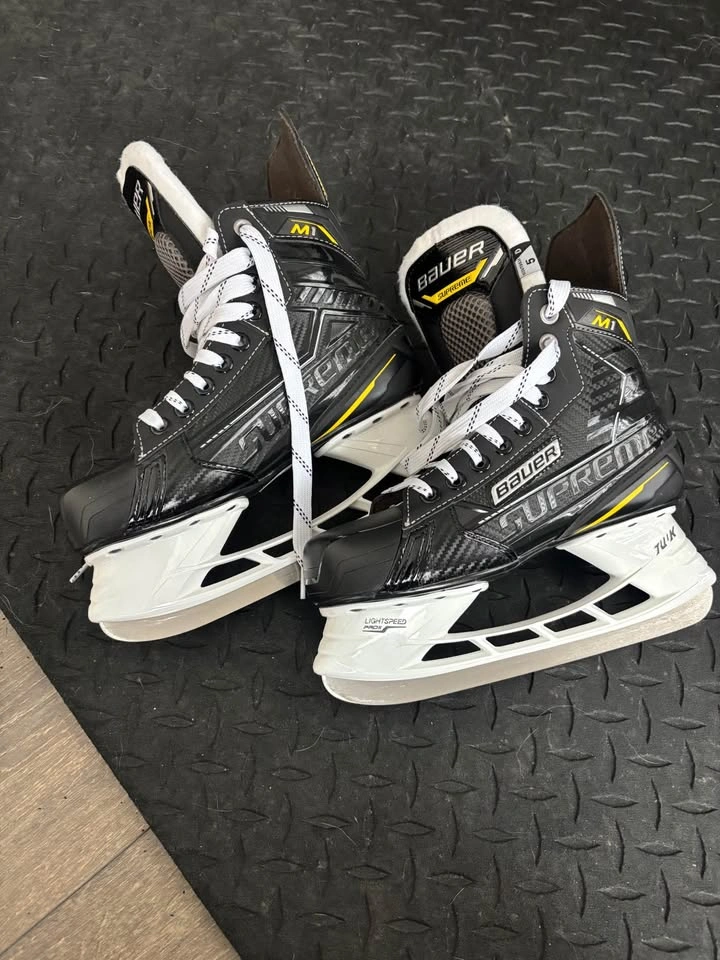 Bauer Supremes M1 Hockey Skates - Kids Size 5 - photo 5